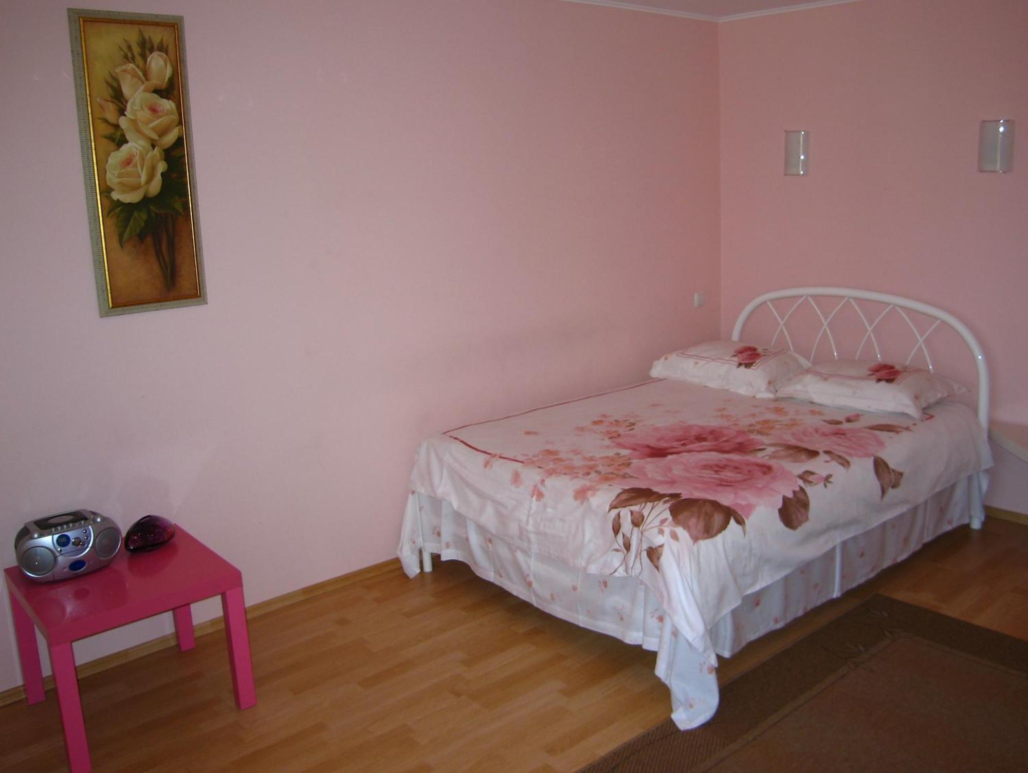 Hotel Service Predslava On Antonovicha Street เคียฟ ภายนอก รูปภาพ