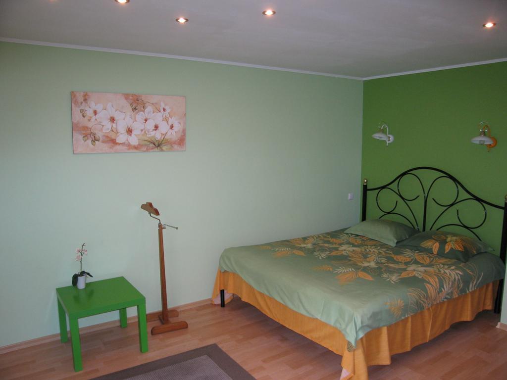 Hotel Service Predslava On Antonovicha Street เคียฟ ห้อง รูปภาพ