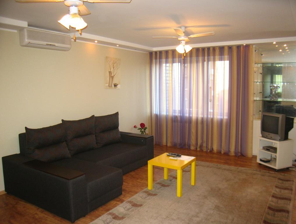 Hotel Service Predslava On Antonovicha Street เคียฟ ห้อง รูปภาพ