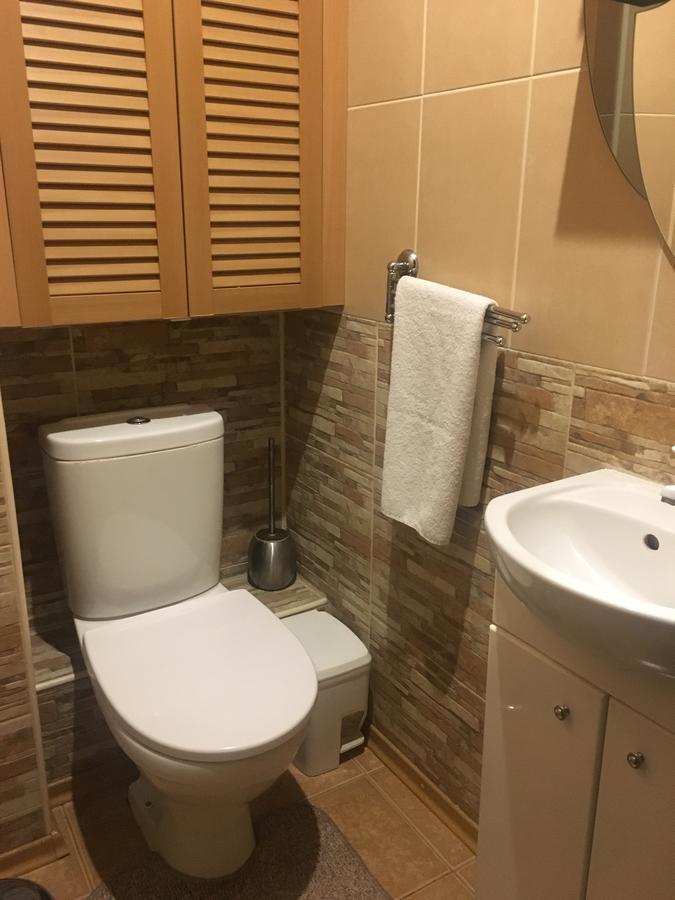 Hotel Service Predslava On Antonovicha Street เคียฟ ภายนอก รูปภาพ